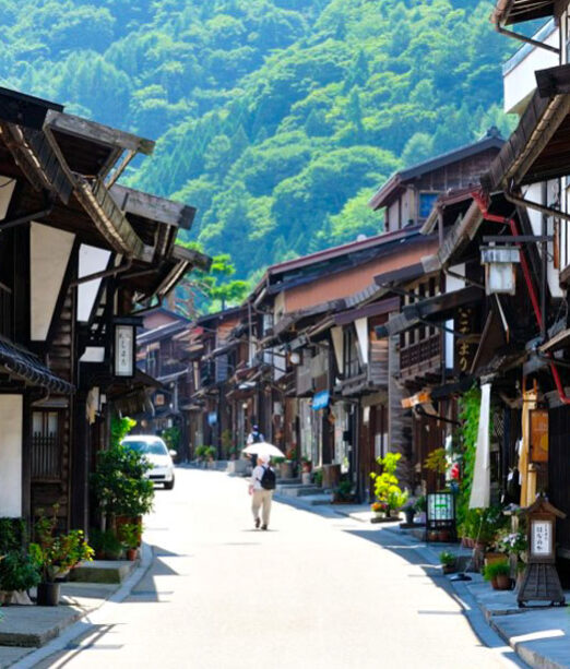Nakasendo Trail was the route to the old capital of Kyoto.